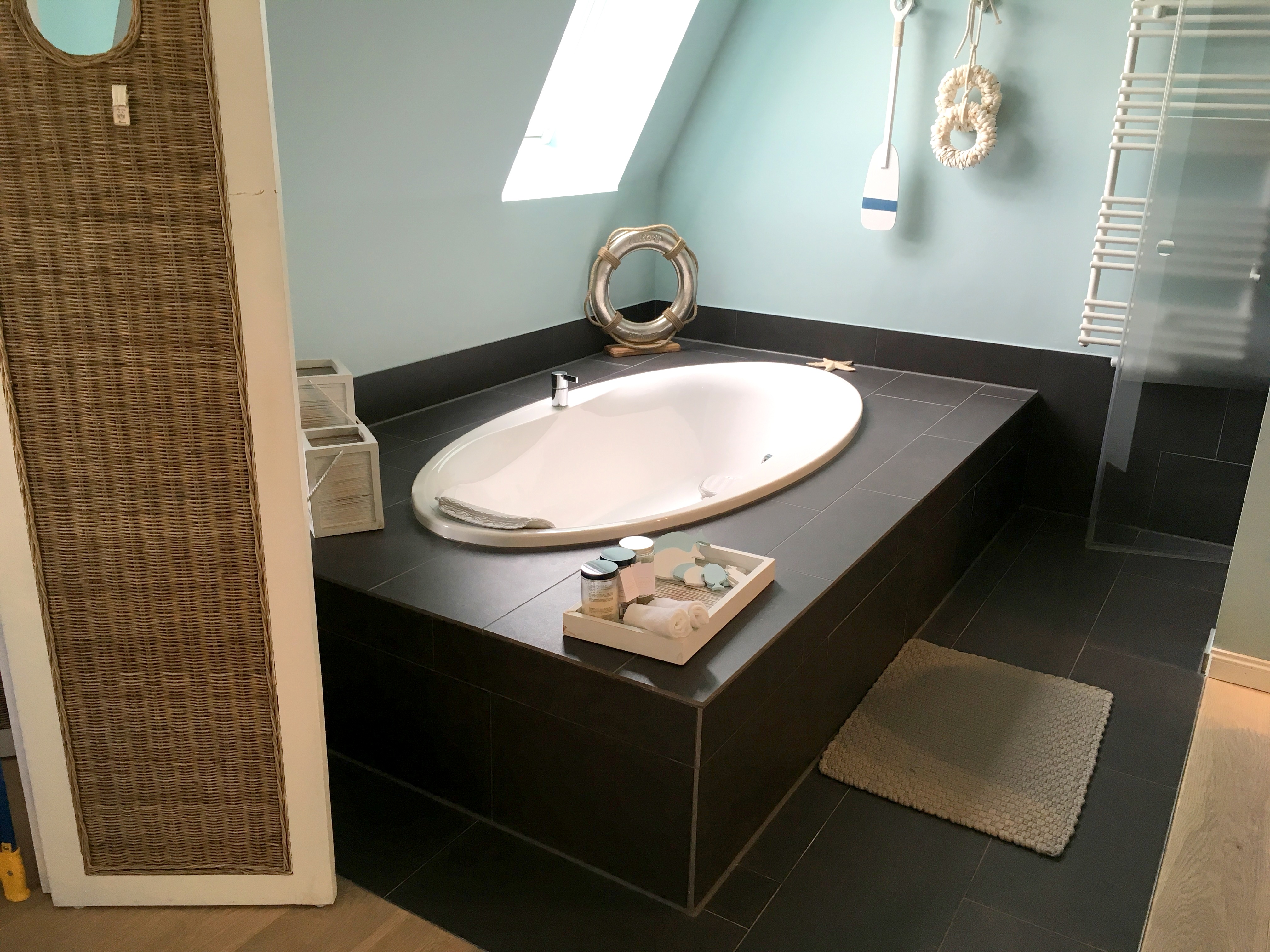 Wellness mit Kindern im Whirlpool